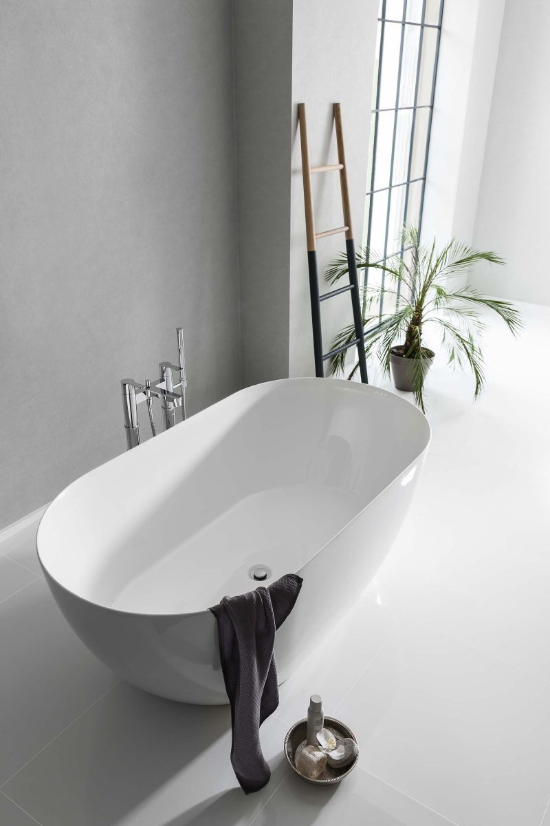 Form Clearstone Freestanding Bath