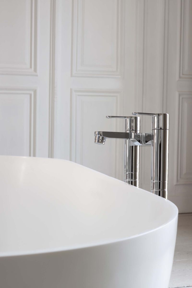 Form Clearstone Freestanding Bath