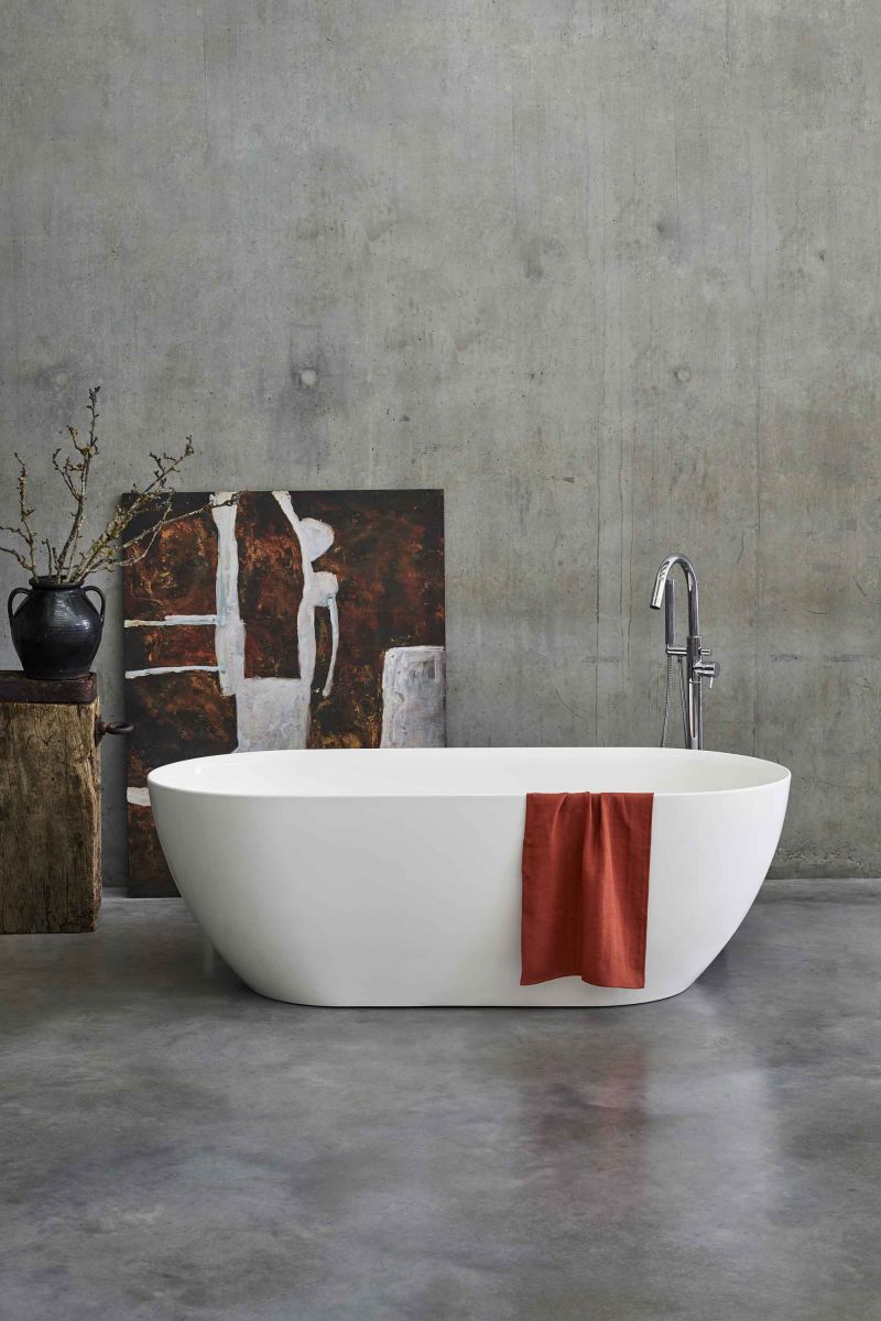 Form Clearstone Freestanding Bath