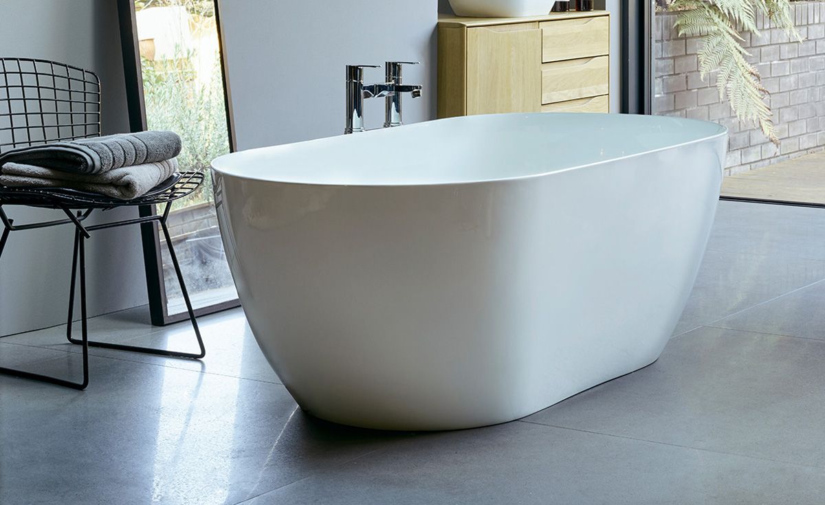 Form Clearstone Freestanding Bath