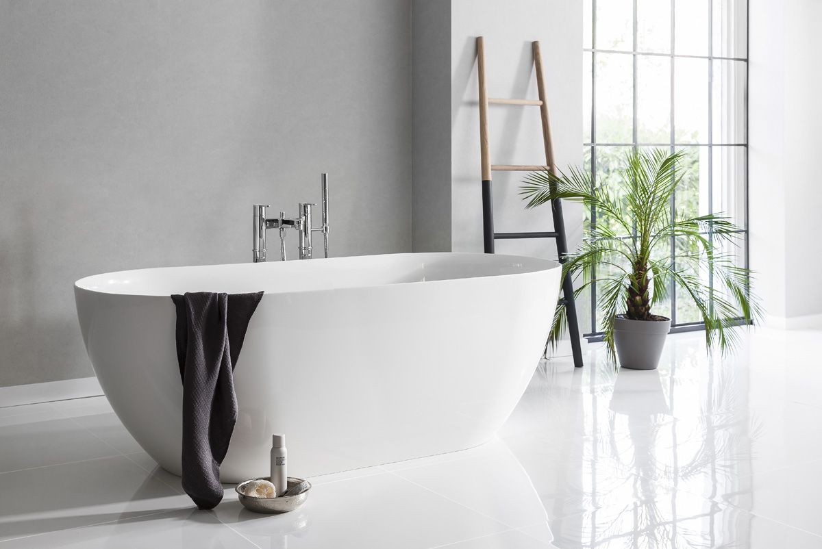 Form Clearstone Freestanding Bath