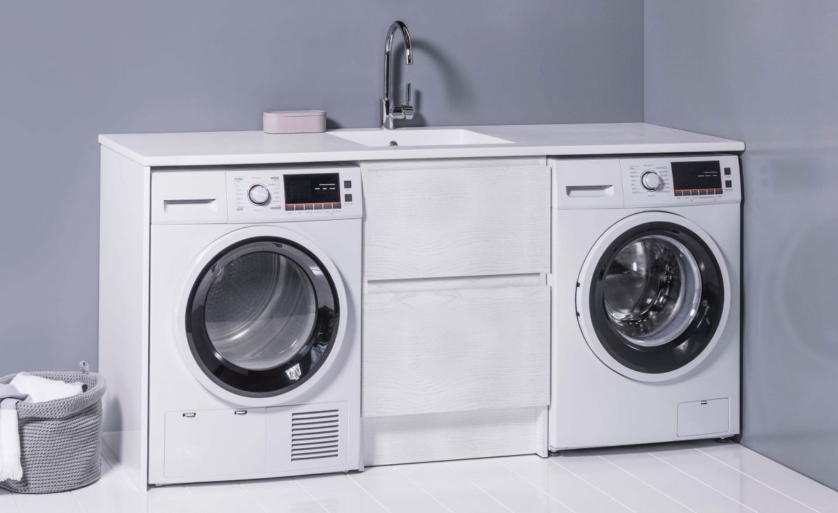 600 Laundry Cabinet