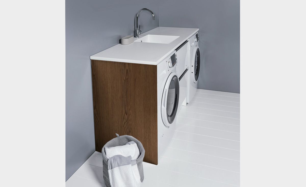 Alliance Laundry Systems Panel End-RH White – Genuine OEM Replacement For Speed Queen, Primus, Huebsch (D504008WP)