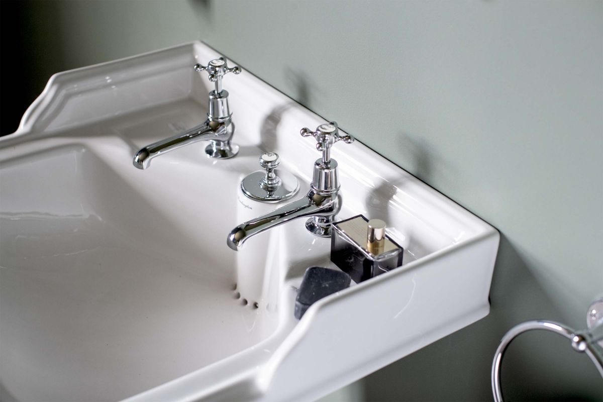 Classic Rectangle 650 Basin with Invisible Overflow & Pedestal