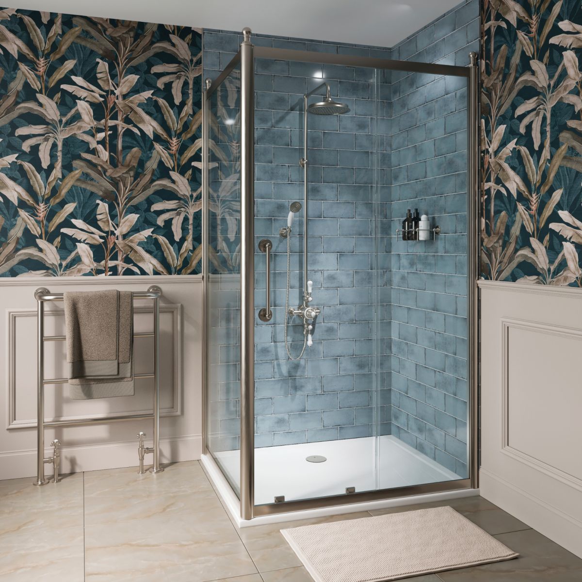 Classique Sliding Door and Side Panel Shower 