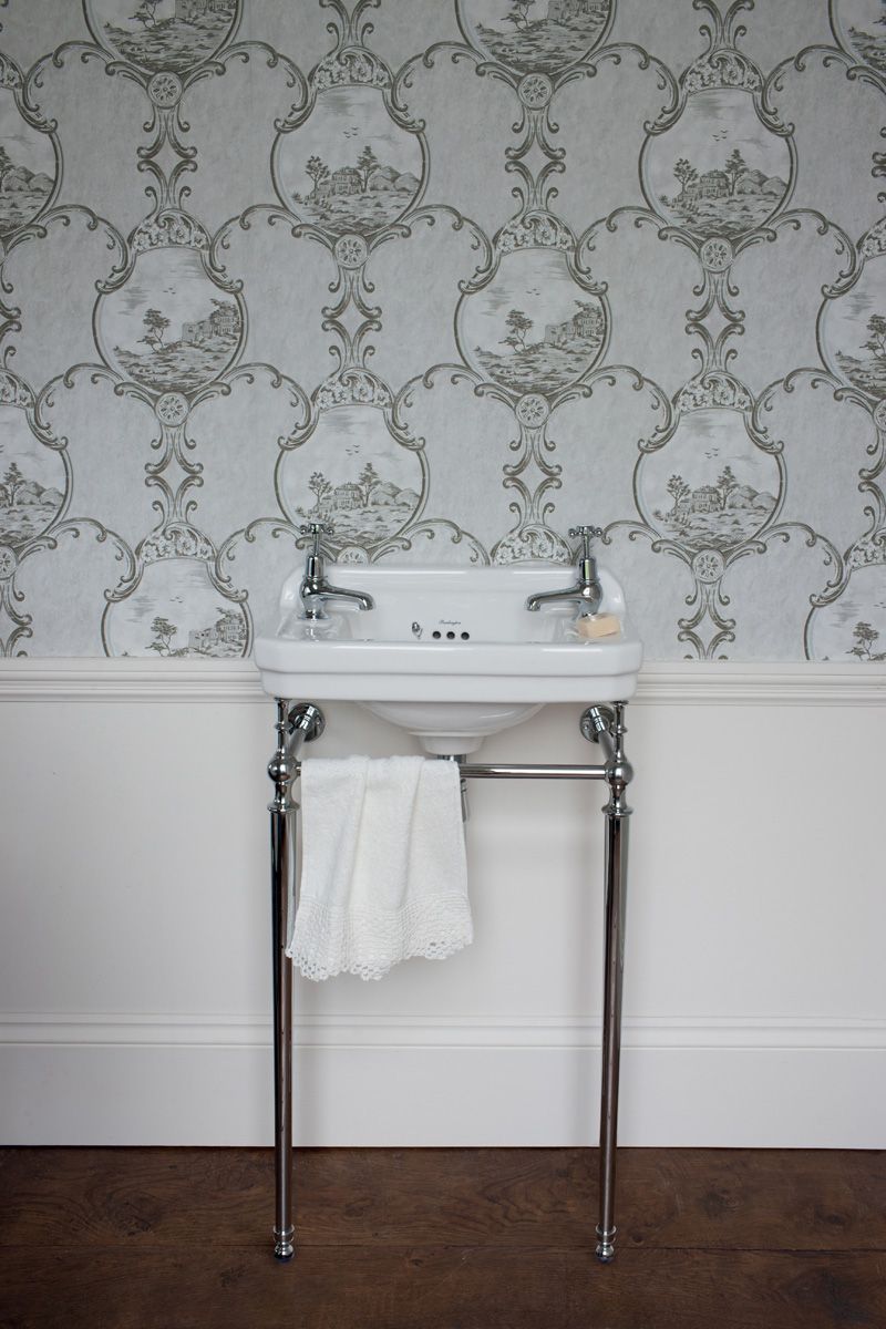 Edwardian Rectangle 510 Cloakroom Basin & Wash Stand