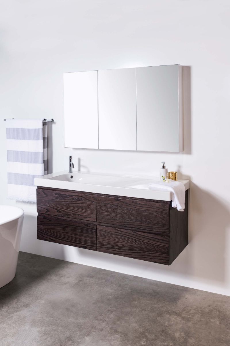 Mirror Cabinet 1200 - 3 Doors, 4 Shelves